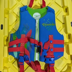 Speedo Green Child Life Vest with Red Accents